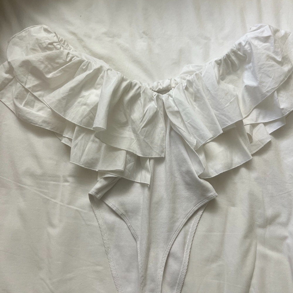 Zara puffy shoulder off-the-shoulder top